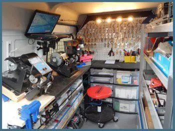 Safe Key Shop Paterson, NJ 973-891-3323 - 2-mobile-locksmith